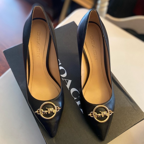 Audrey pump coach Clearance